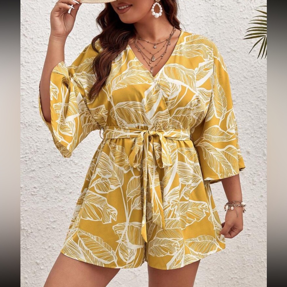 SHEIN Mustard Leaf Print Romper